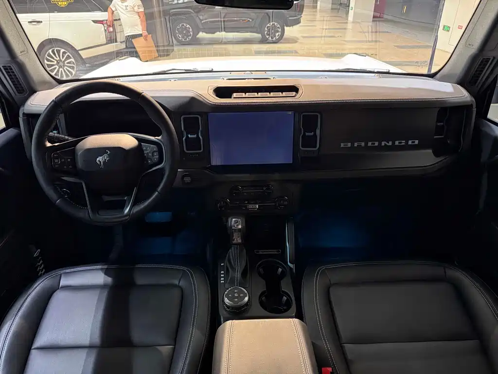 Ford Bronco — миниатюра 6