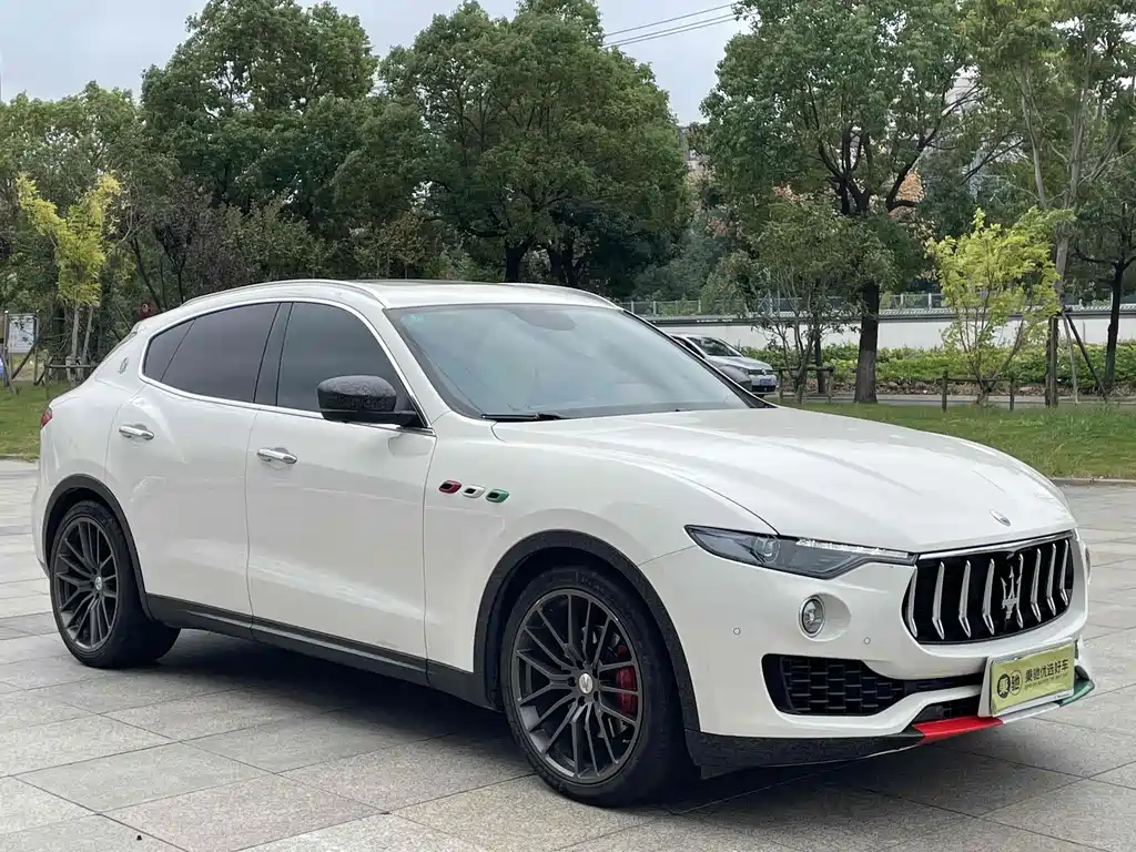 MASERATI LEVANTE