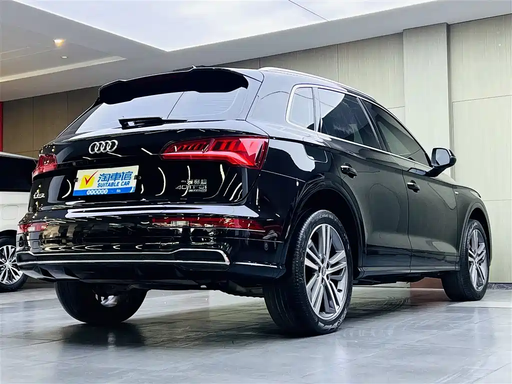 AUDI  Q5L