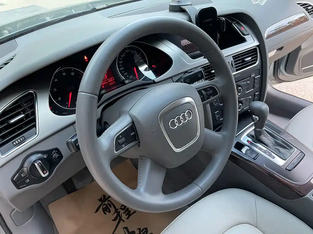 Audi A4L — миниатюра 11
