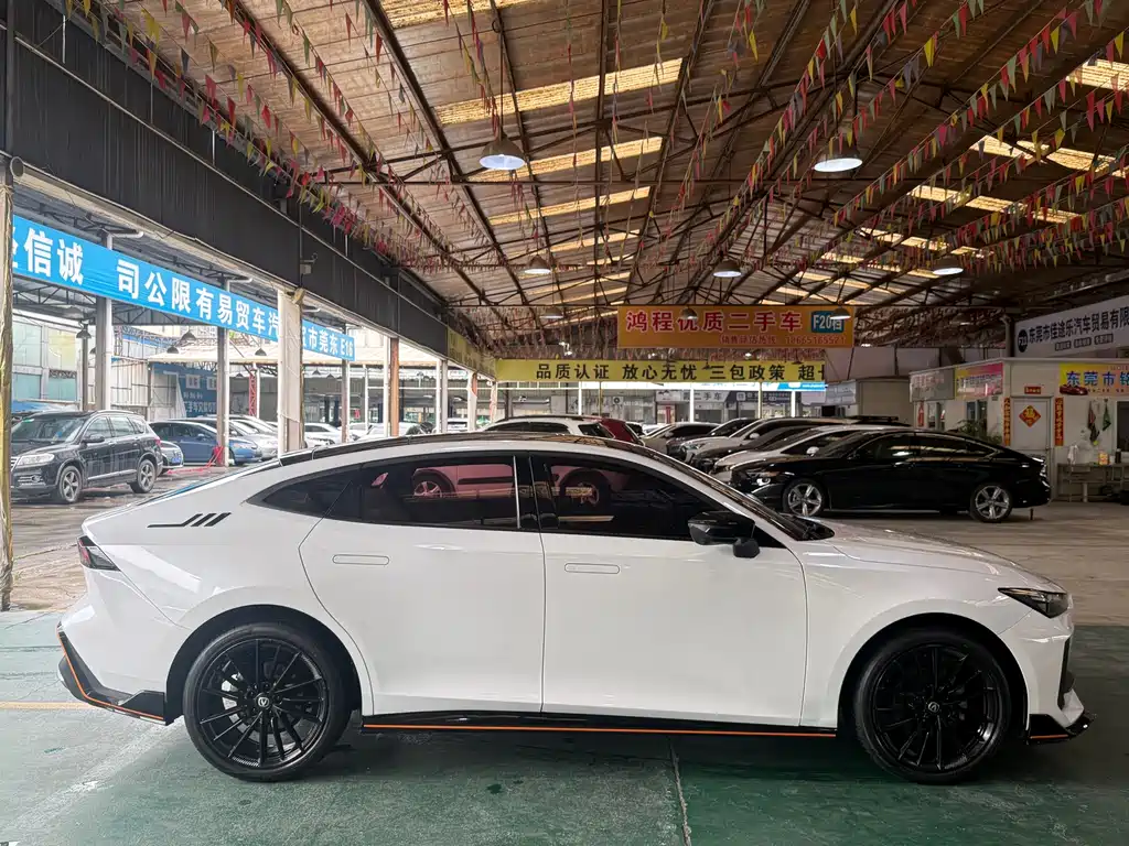 Changan UNI-V — миниатюра 19
