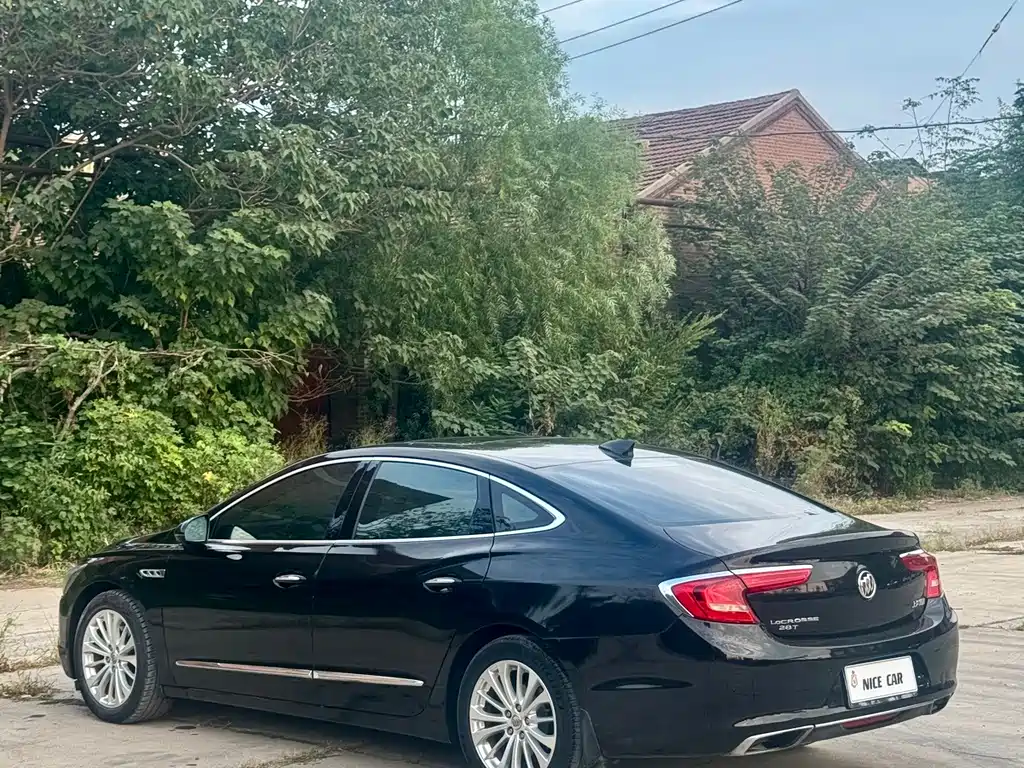 Buick LaCrosse — миниатюра 12