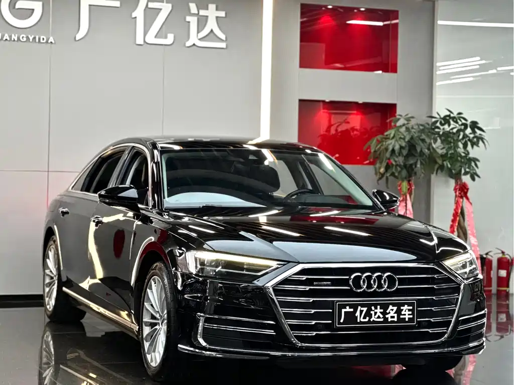 AUDI A8