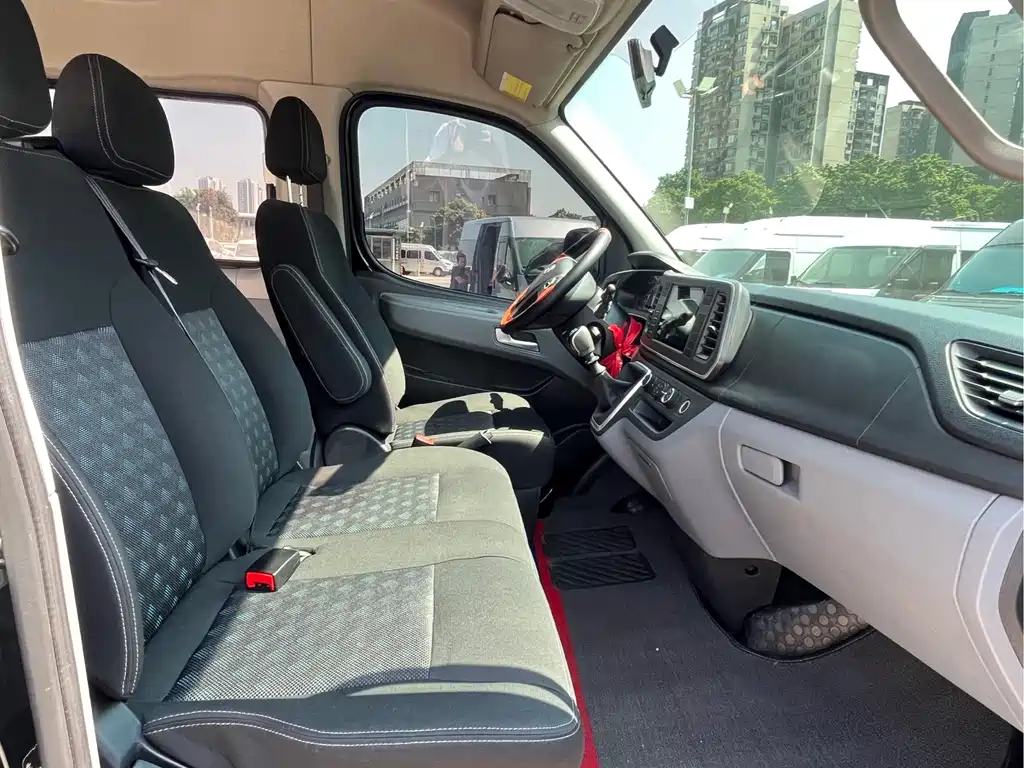 MAXUS V80 — миниатюра 9