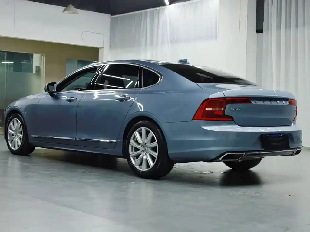Volvo S90 — миниатюра 4