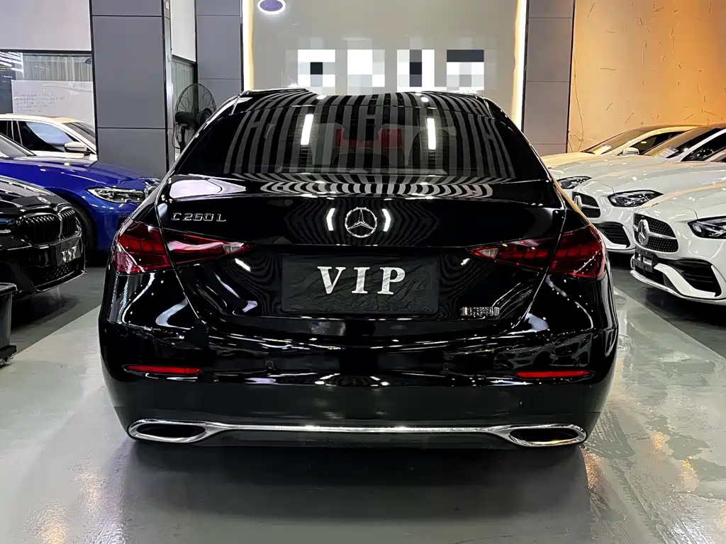 Mercedes-Benz C-Class — миниатюра 12