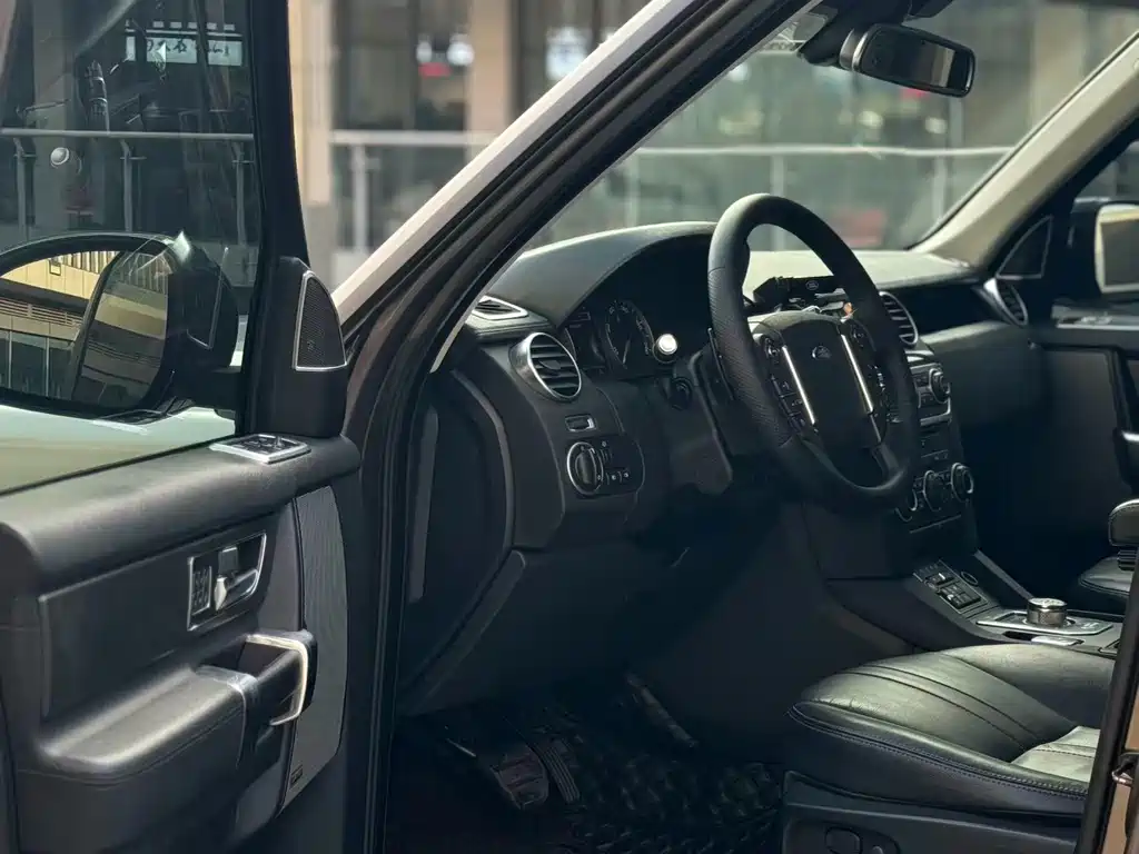 Land Rover Discovery — миниатюра 9