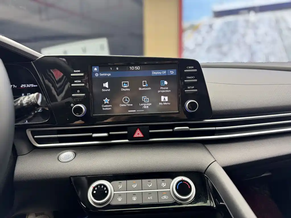 Hyundai Elantra — миниатюра 15