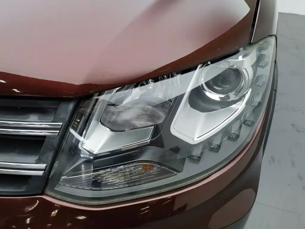 Dongfeng 370 2016 1.5L MT Luxury SFG15-02 7 мест