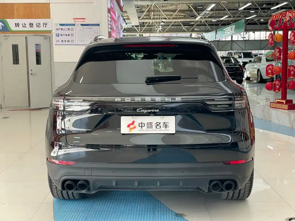 PORSCHE CAYENNE