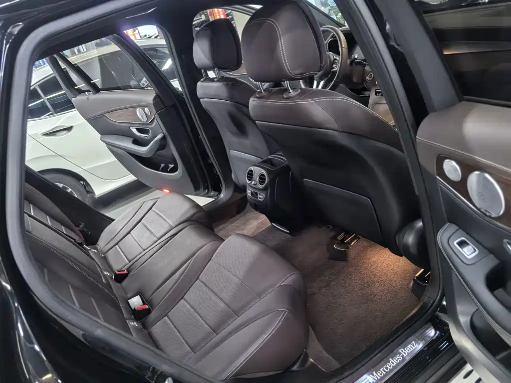 Mercedes-Benz GLC — миниатюра 9