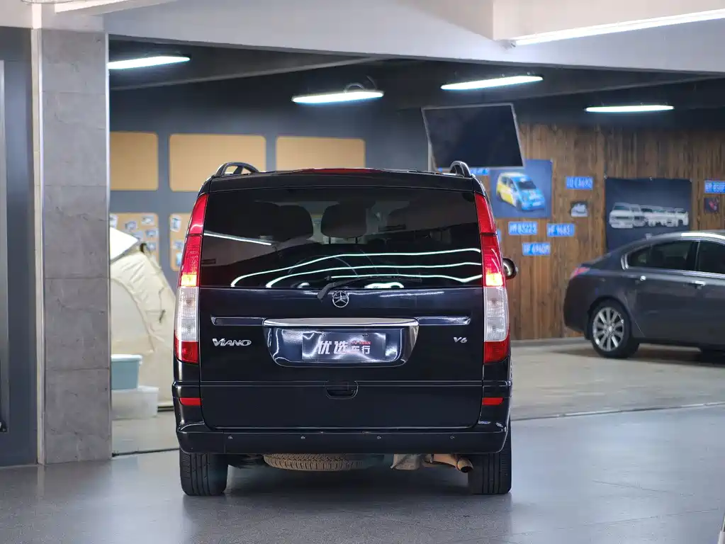 Mercedes-Benz Viano — миниатюра 6