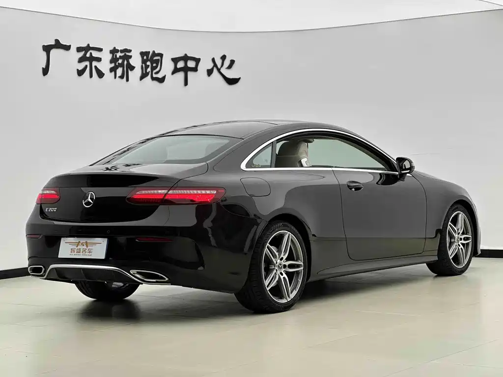 Mercedes-Benz E-Class (Import) — миниатюра 3