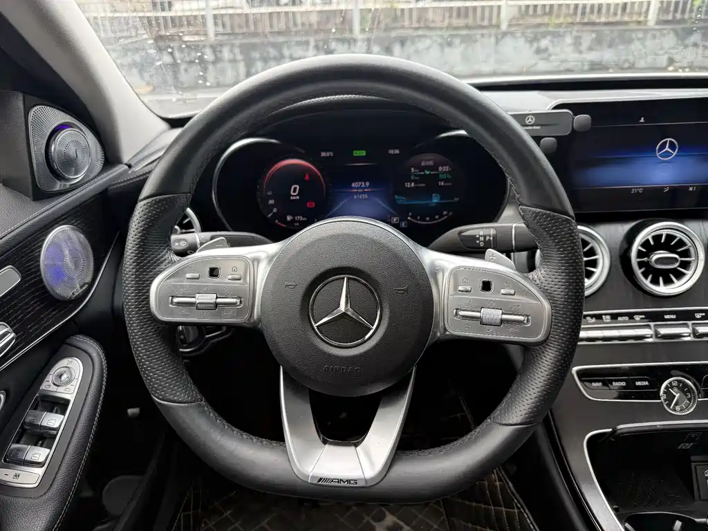 Mercedes-Benz C-Class — миниатюра 13