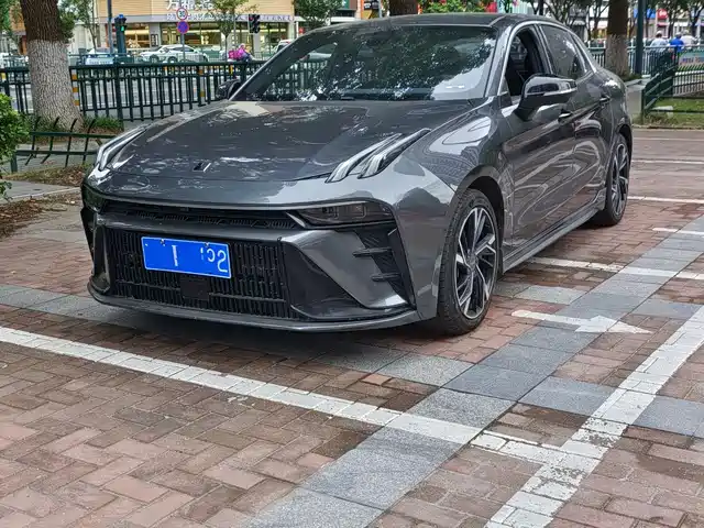 2023 Lynk & Co 03