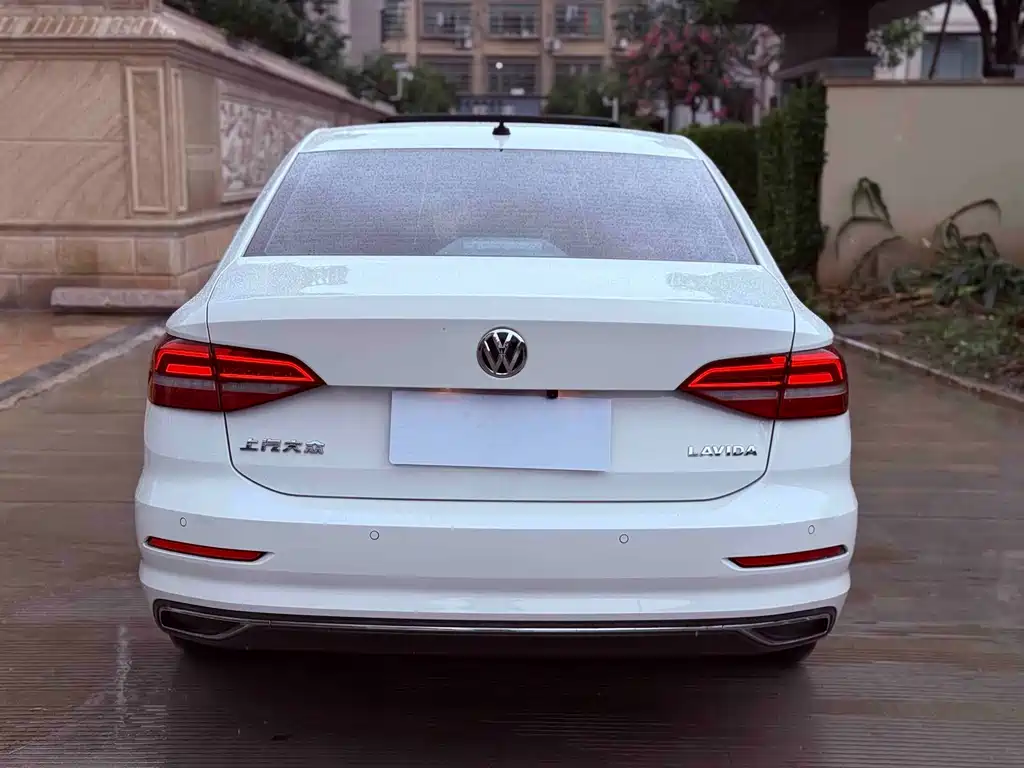 Volkswagen Lavida 2019 1.5L MT Comfort VI