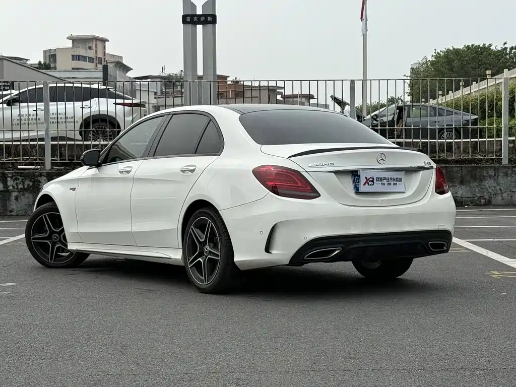 Mercedes-Benz C-Class — миниатюра 6