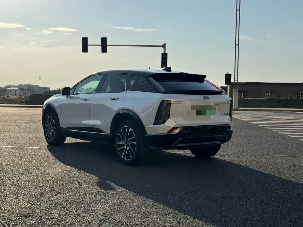Cadillac IQ — миниатюра 9