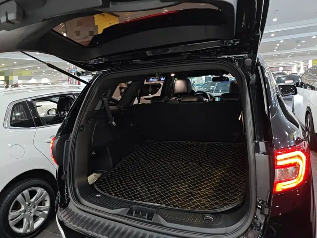 Ford Everest — миниатюра 19