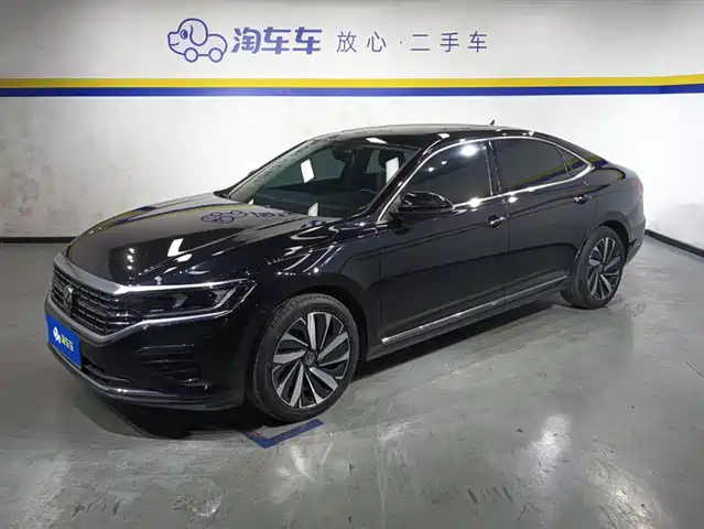 VOLKSWAGEN PASSAT 2022