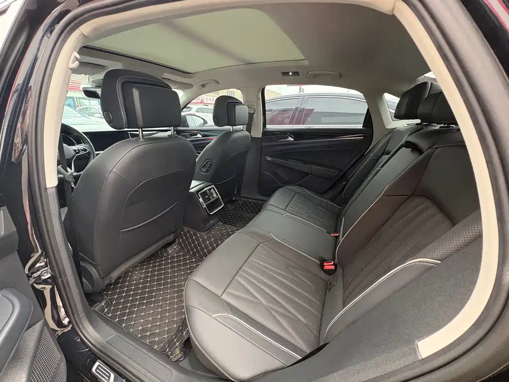 Volkswagen Passat 2022 330TSI Elite