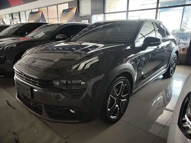 2022 Lynk & Co 02
