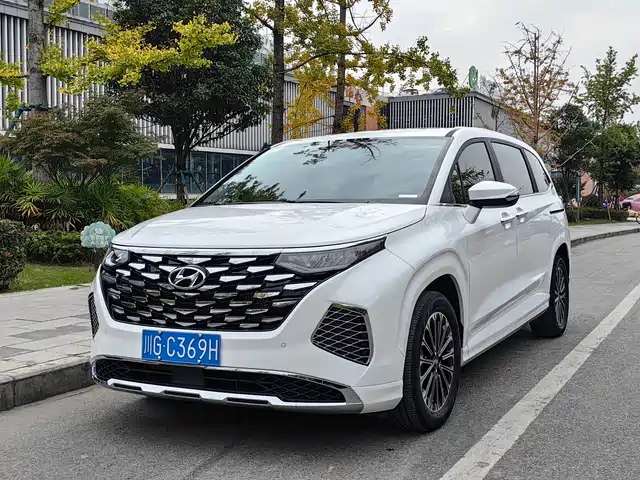 HYUNDAI KUSTU