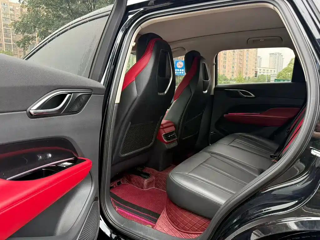 Hongqi Hongqi HS3 — миниатюра 7