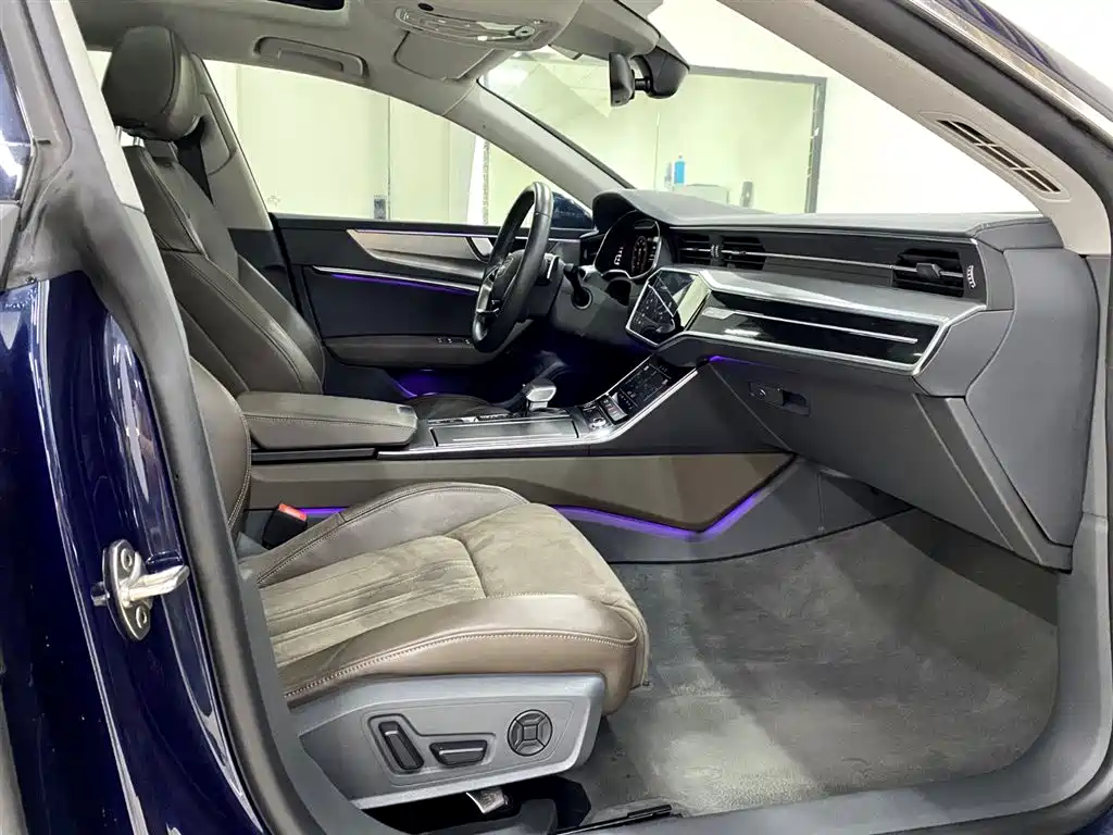 Audi A7L — фотографии объявления, Фото 11