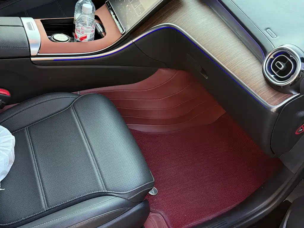 Mercedes-Benz C-Class — миниатюра 2