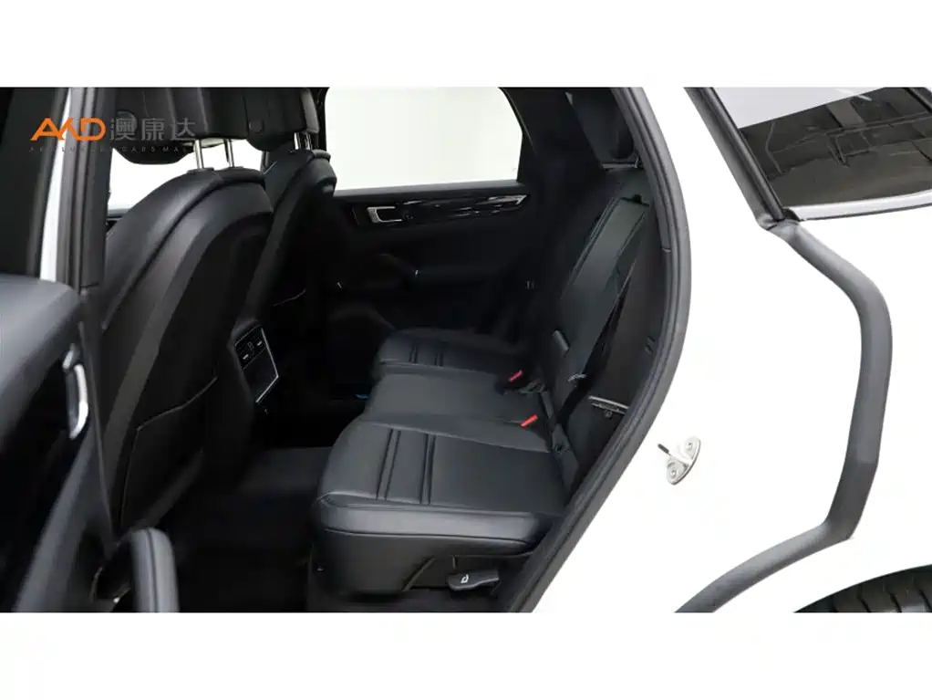 Porsche Cayenne Hybrid — миниатюра 7