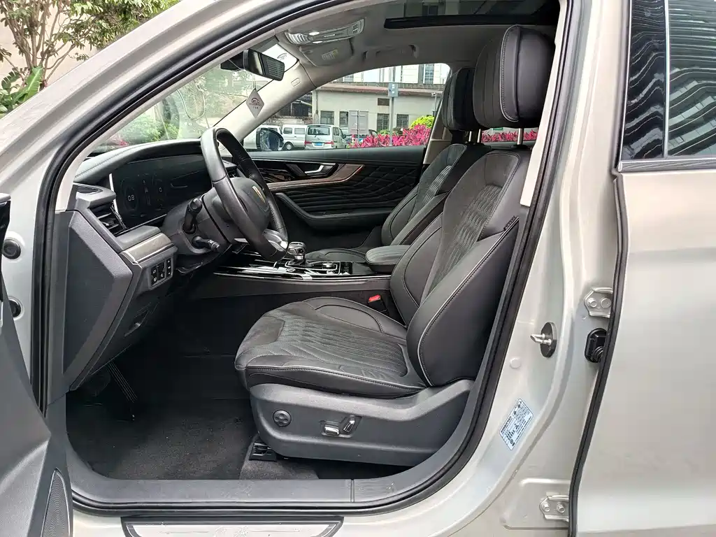 Hongqi HS5 2022 2.0T
