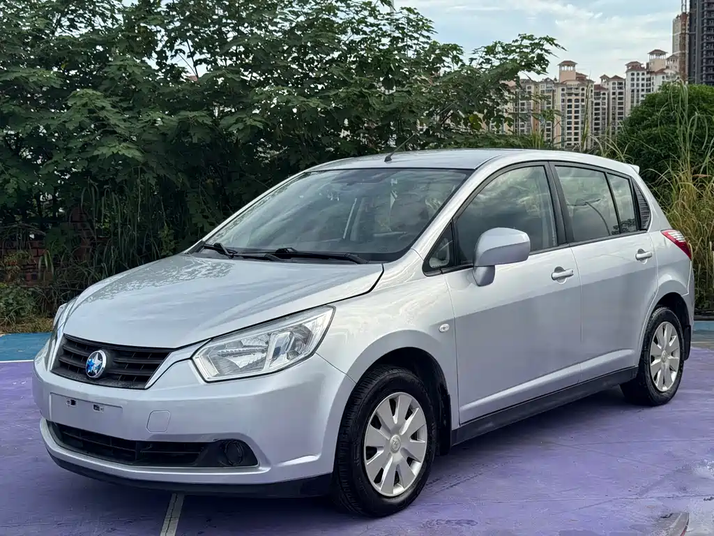 Venucia R50 2013