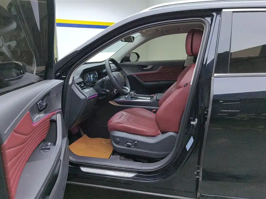 Hongqi HS5 2023 2.0T Pro