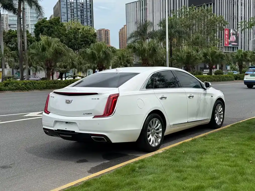 Cadillac XTS 2018 28T
