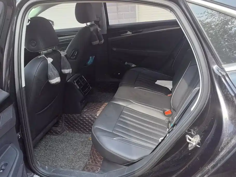Volkswagen Passat — миниатюра 11
