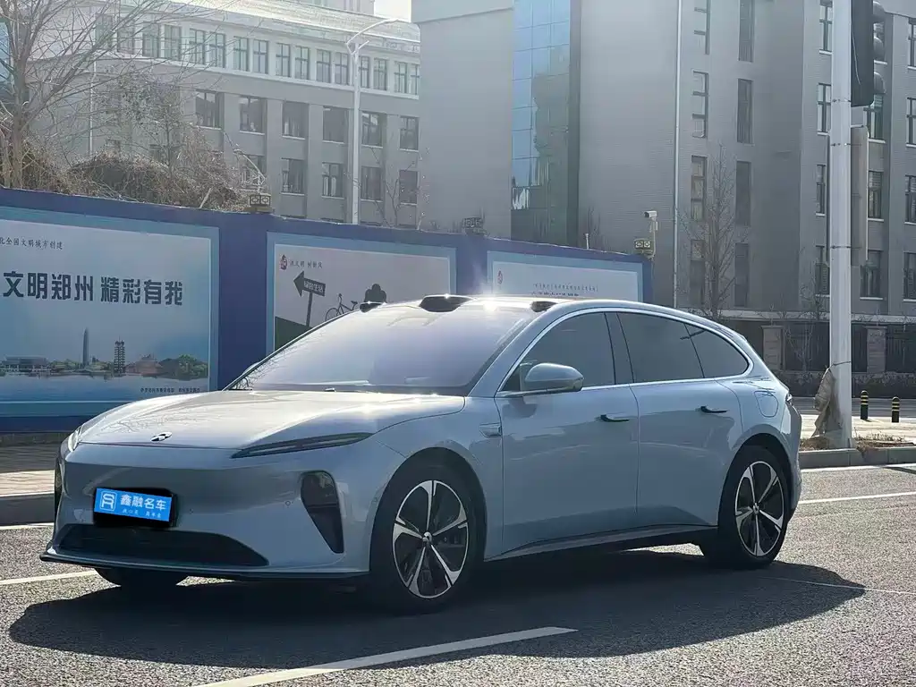 NIO NIO ET5T