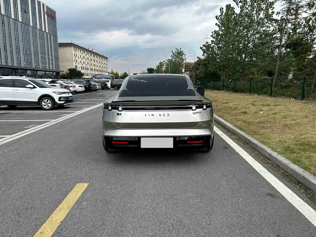 Lynk & Co 10 — миниатюра 13