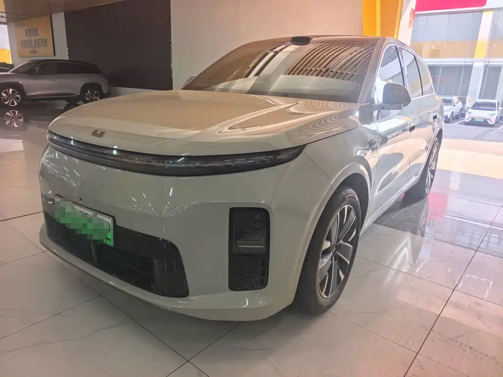 Li Auto L6