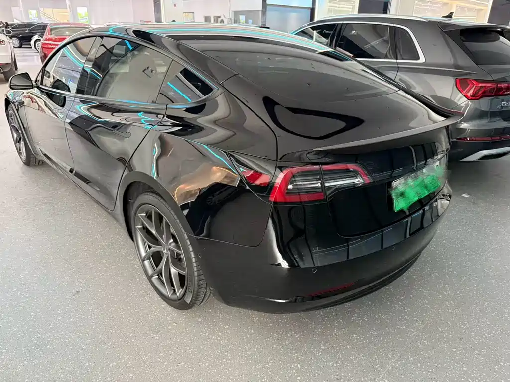 Tesla Model 3 2022 Performance