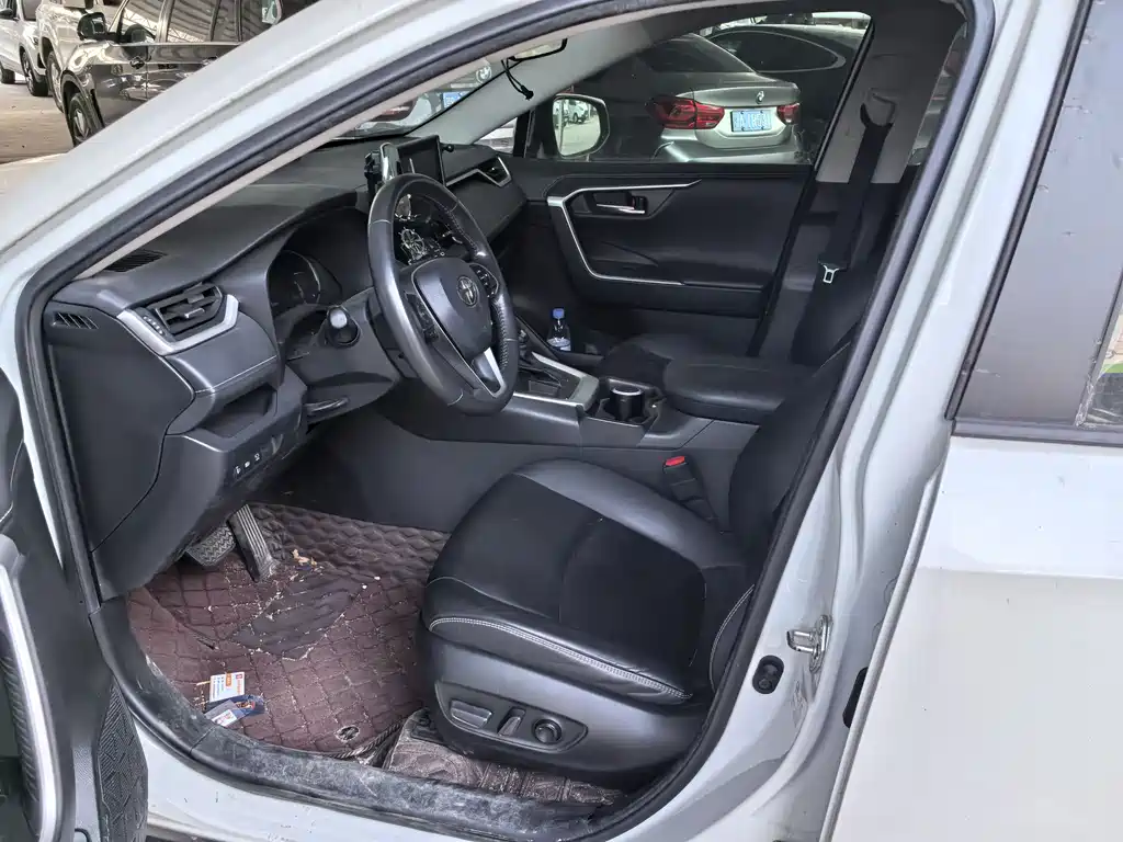 TOYOTA RAV4 RONGFANG