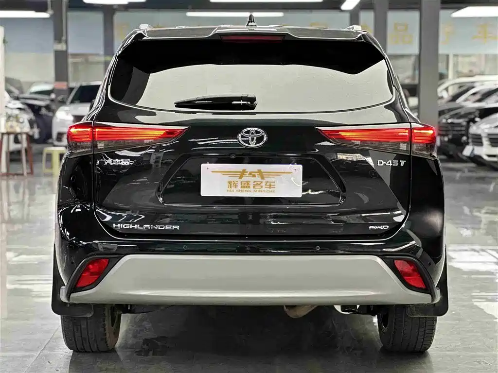 TOYOTA HIGHLANDER