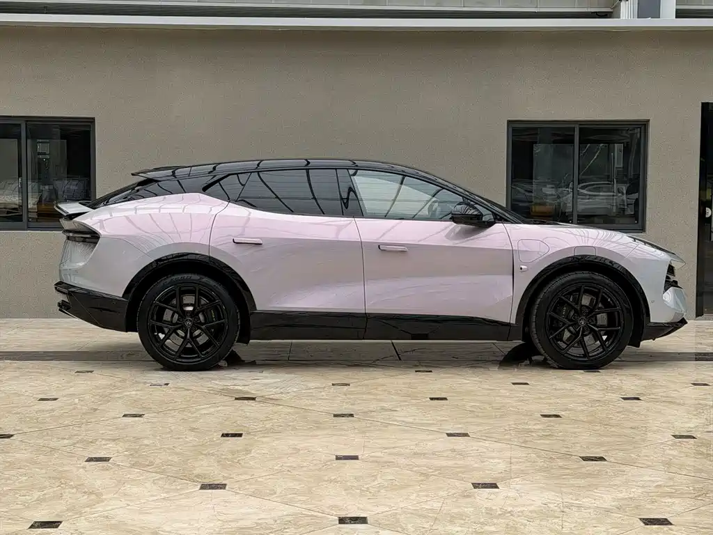 Lotus Eletre 2023 ELETRE S+