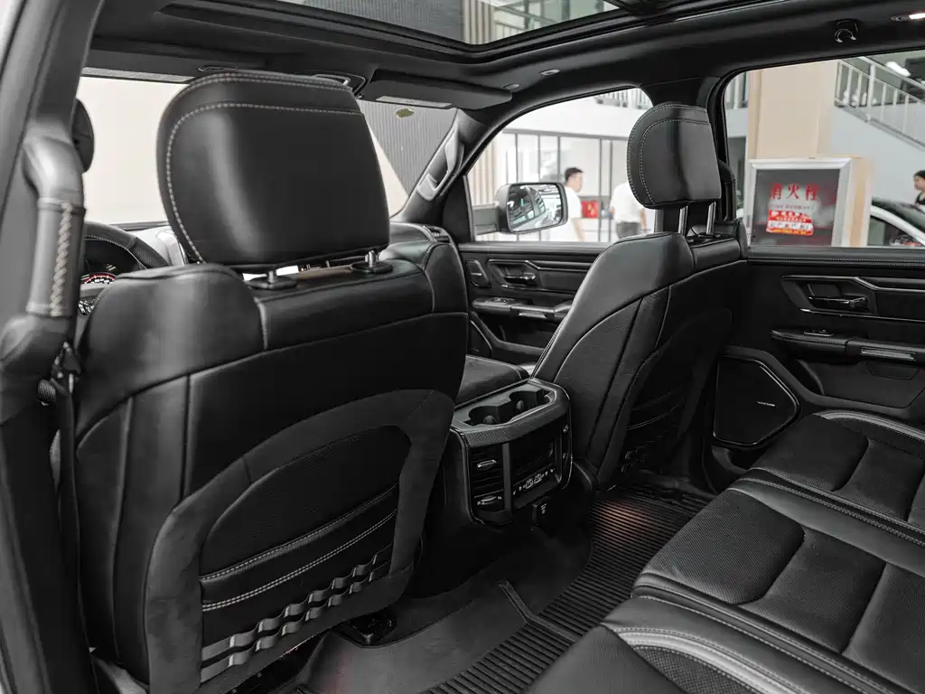 Ram Trucks 2022 6.2T