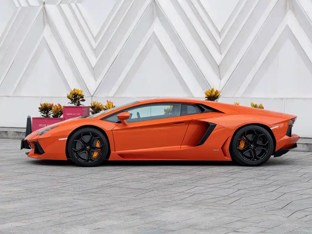 Lamborghini Aventador — миниатюра 7