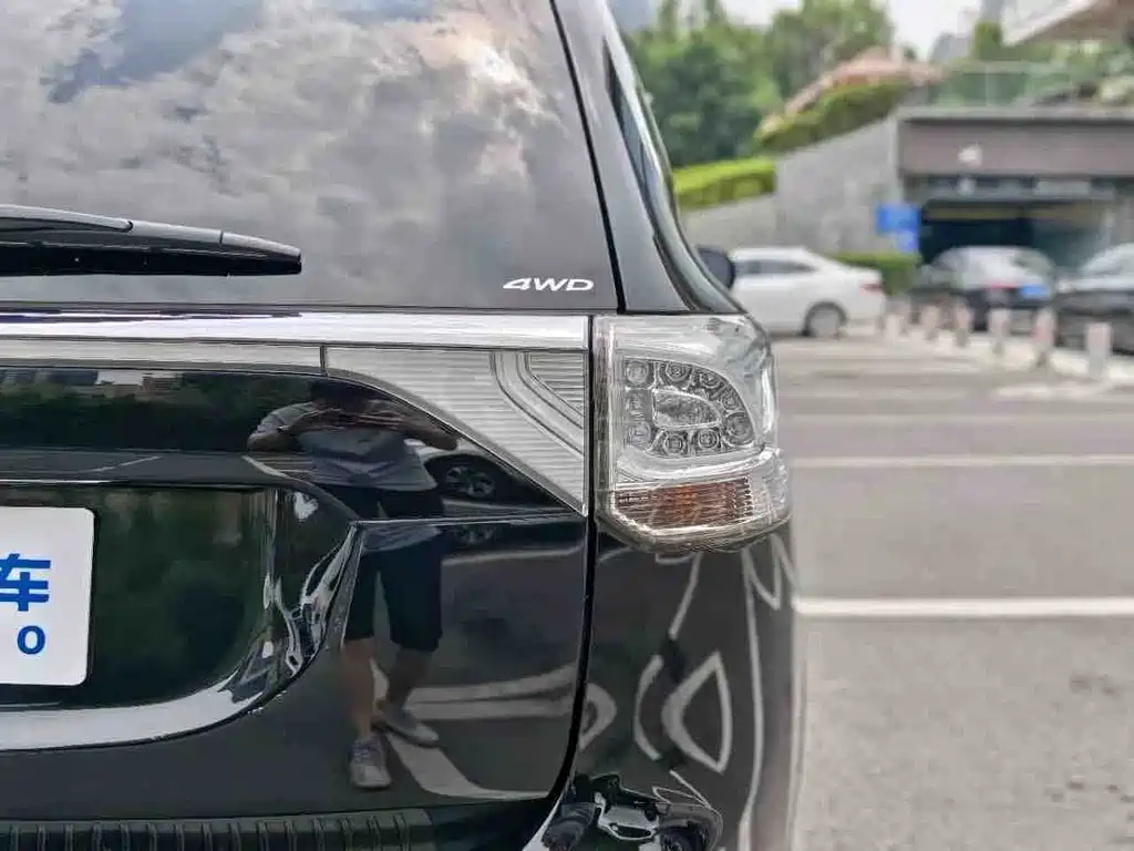 Mitsubishi Outlander (Import) — миниатюра 33