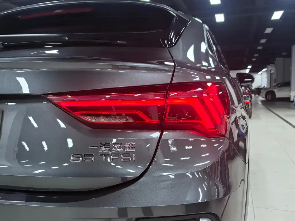 Audi Q3 Sportback — миниатюра 5