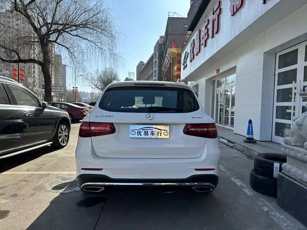 MERCEDES-BENZ GLC