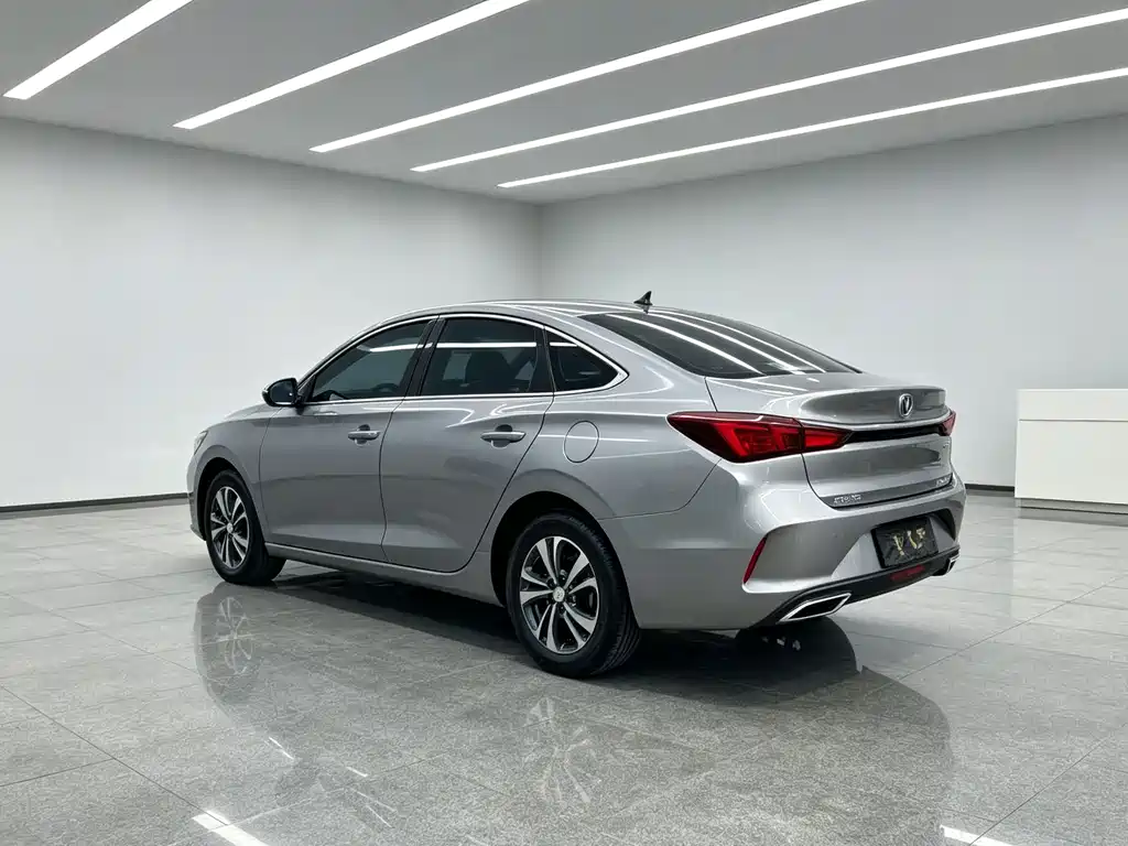 Changan Eado — миниатюра 9