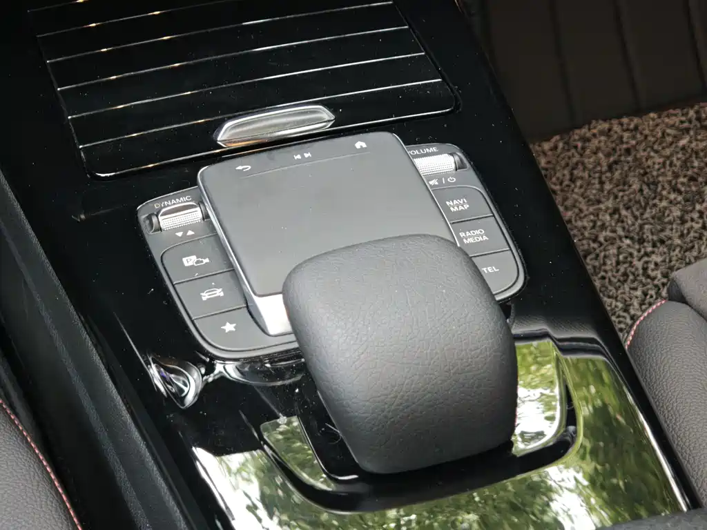Mercedes-Benz A-Class A 2024 A 200 L Fashion